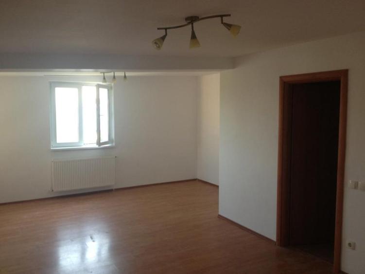 Duplex cu teren generos