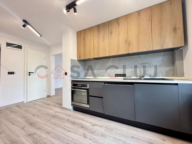 3 camere, renovat,  Academia de Muzică „Gheorghe Dima”