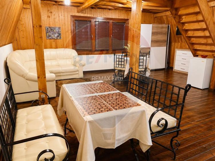 Casă / Vilă cu 5 camere de închiriat în zona Bunloc-4 dormitoare - 4