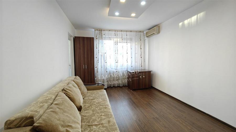 Teiul Doamnei- Apartament 3 camere de Inchiriat