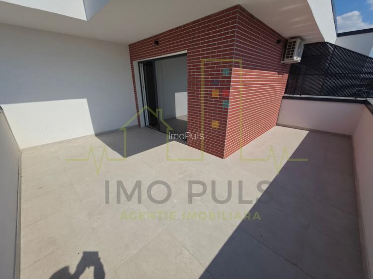 Pethouse. Comision 0 %. 3 Camere. Bloc nou. Parcare inclusa.Terase 38 mp. Lift - 4