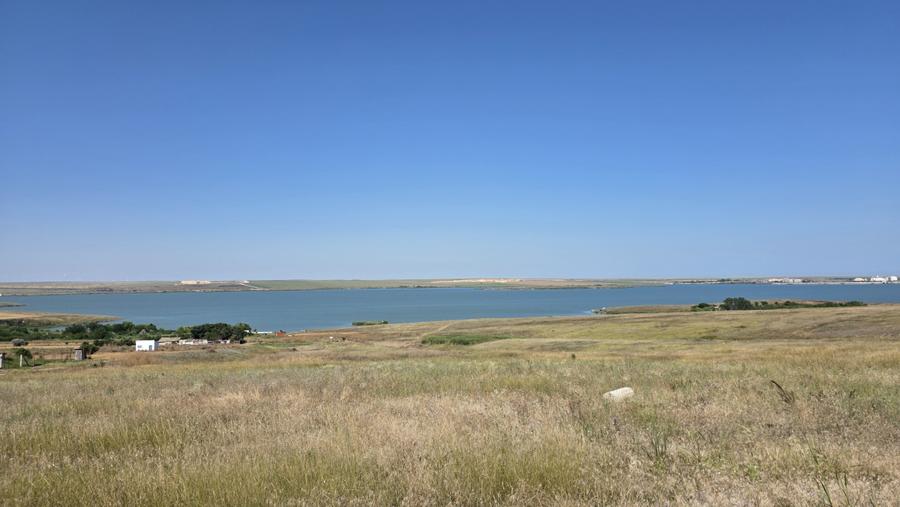 Teren extravilan Navodari, cu vedere la lacul Tasaul, 12 euro/mp