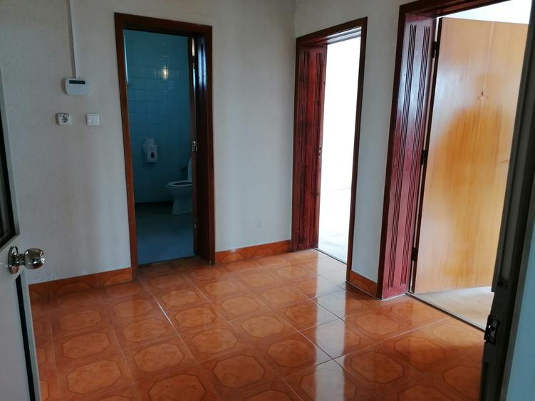 Spatiu hala si birouri zona Stupini