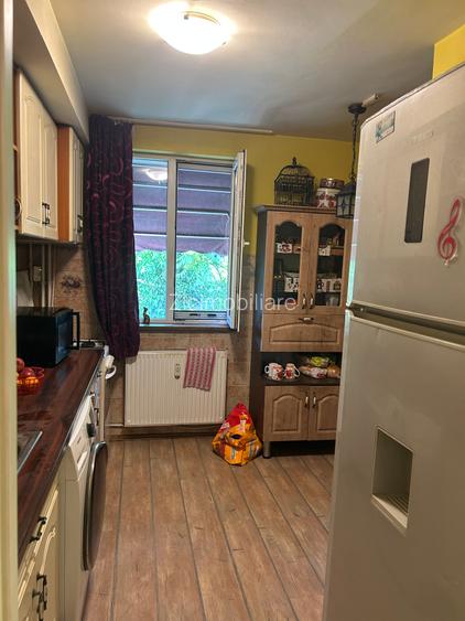 Apartament 3 camere decomandat Fetești – Metrou 1 Decembrie, 66 mp, etaj 1/4 - 2