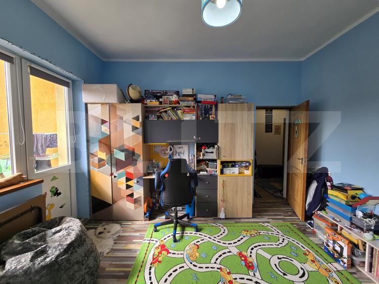 Apartament in casa 100 mp, 3 camere, teren 260mp, zona Dambul Rotund