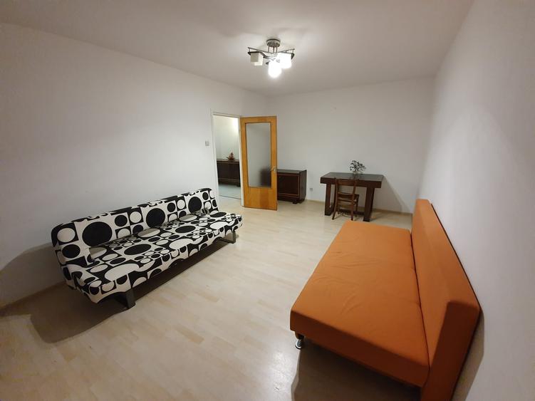 Dristor, 2 camere, 1 minut metrou, decomandat