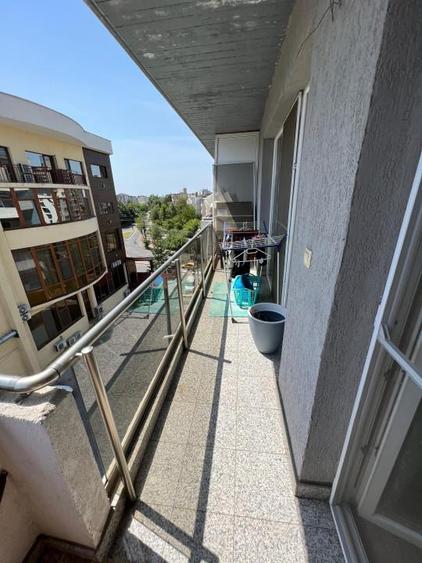 Penthouse de lux cu 6 camere, 3 locuri de parcare, zona Europa