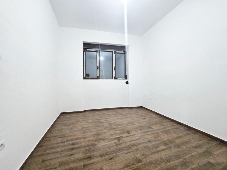 Apartament 3 camere cu centrală, parter – zonă centrală