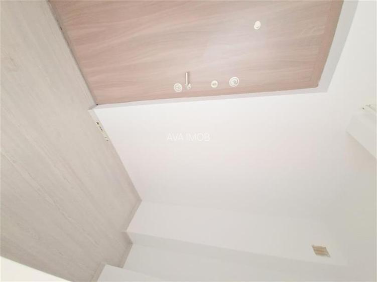 Apartament 3 decomandate, etaj 1, renovat, zona Ura
