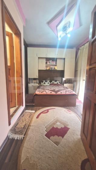 Apartament 2 camere decomandat cu 104 mp teren in acte etaj 2, Vila