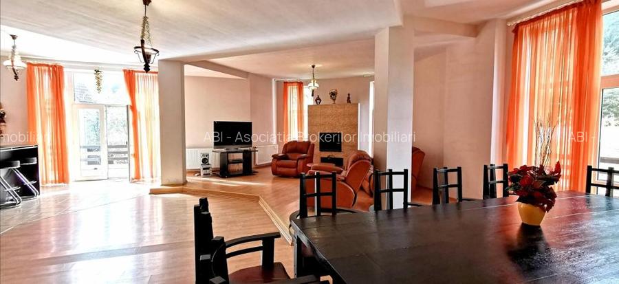 Predeal - Vila cu piscina interioara si sauna