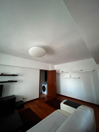 Apartament 2 camere semidecomandat Calea Calarasilor,Muncii, la metrou