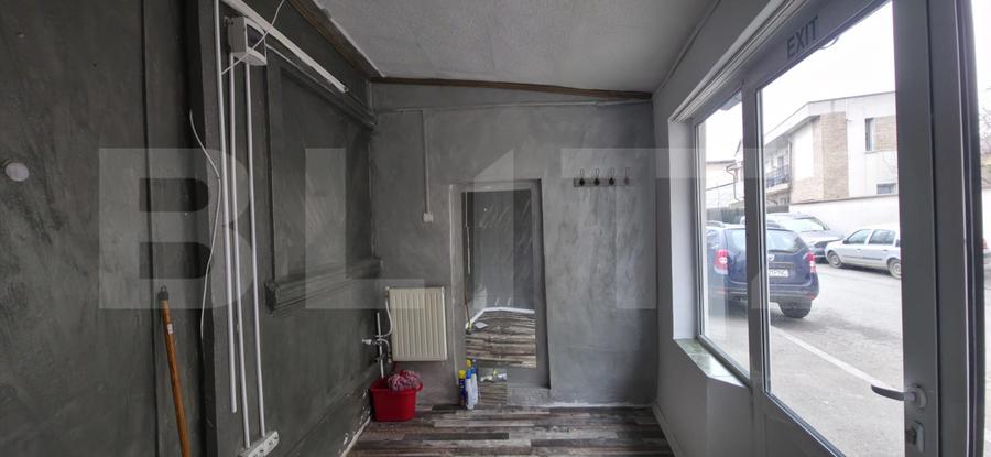 Spatiu comercial de inchiriat, 10 mp, zona Lupeni