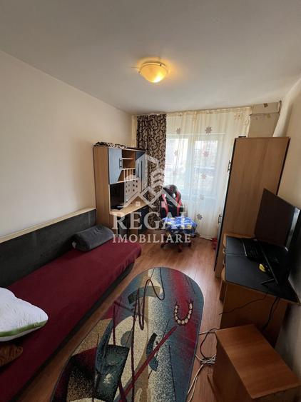 Apartament 3 camere decomandat – Micro 7 (vizavi Penny)