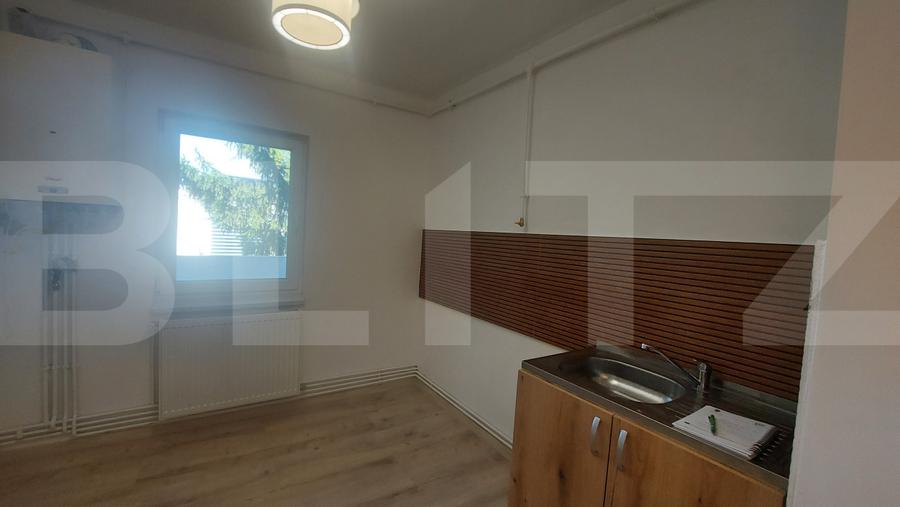 Apartament 2 camere decom. etaj intermediar, langa Casa de Pensii