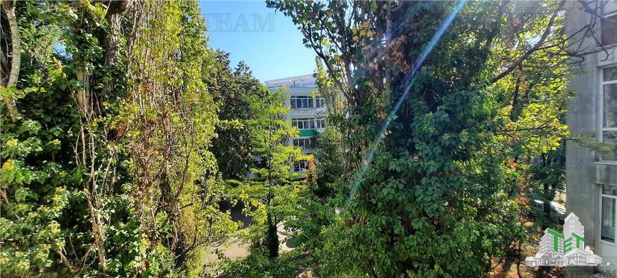 Vanzare apartament 3 camere in Vila Pajura