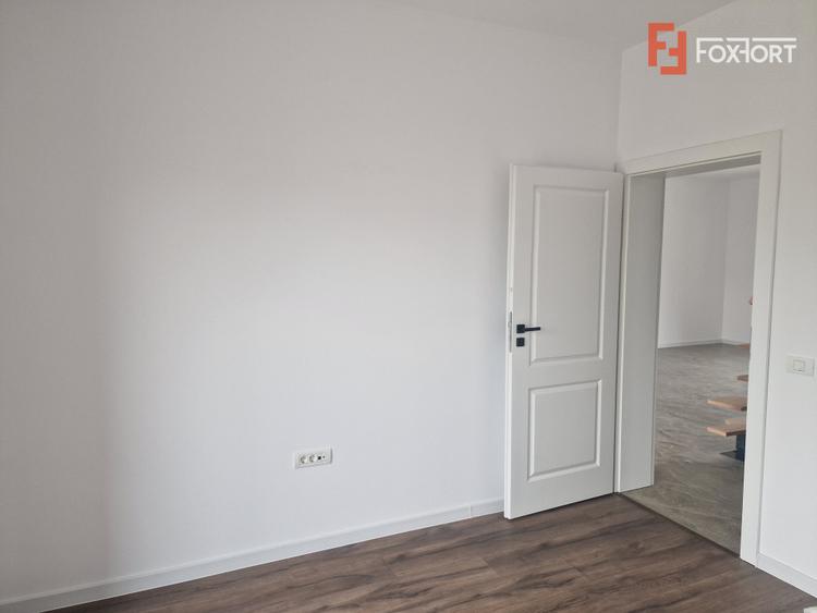 Duplex de vanzare cu 3 camere - zona Mosnita Noua