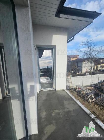Vila 4 camere asfalt/incalzire pardoseala la 20 minute de metrou Pacii