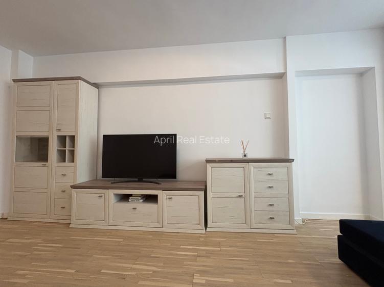 Unirii,O.Goga, ap.2 camere, et.2,70mp,renovat, loc  parcare inclus, 650Euro/luna - 7