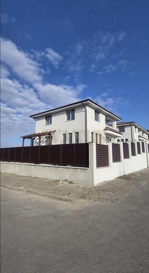 Casă individuală de vânzare în Dezmir - SU 120MP I ST 400MP I 4 Camere