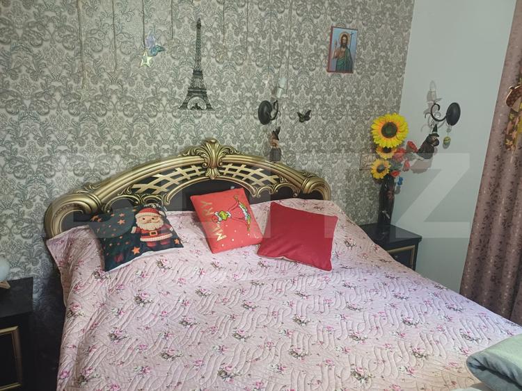 Casă de locuit si spatiu comercial, teren 7300 mp, Hreatca, com. Vulturesti