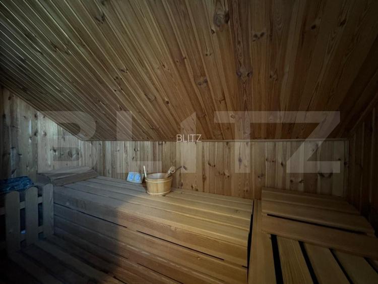 Casa impresionanta , 250 mp , cu gradina generoasa 1000 mp , Scheia