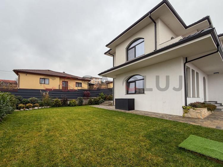 Casa individuala cu teren de 400 mp, Dezmir