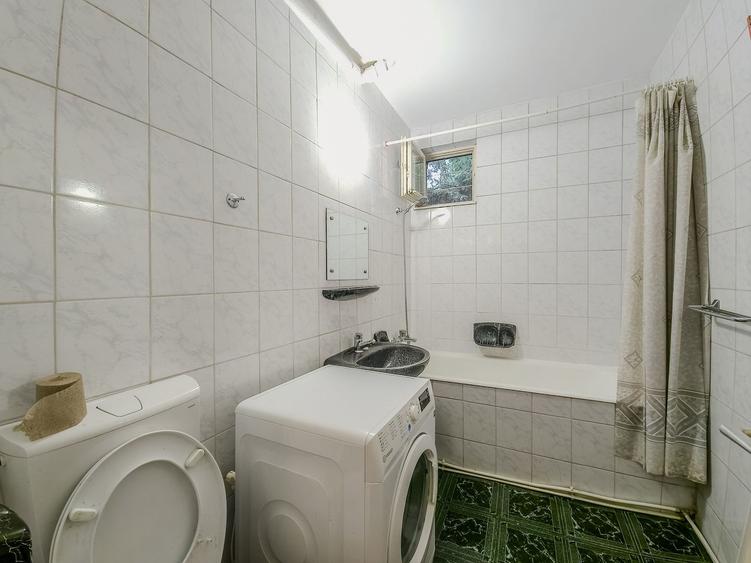 Apartament 3 camere, decomandat, 95 mp, zona Policlinica Grigorescu