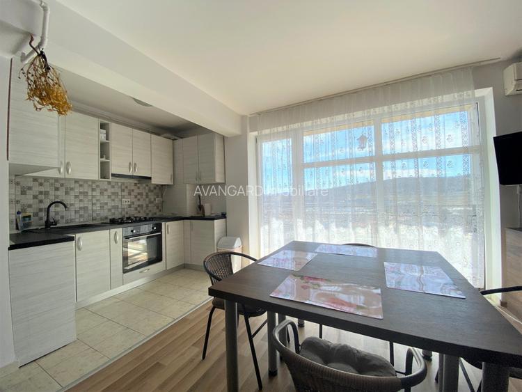 Apartament 2 camere, luminos, bloc cu lift, balcon ,baie cu geam –Calea Baciului - 4