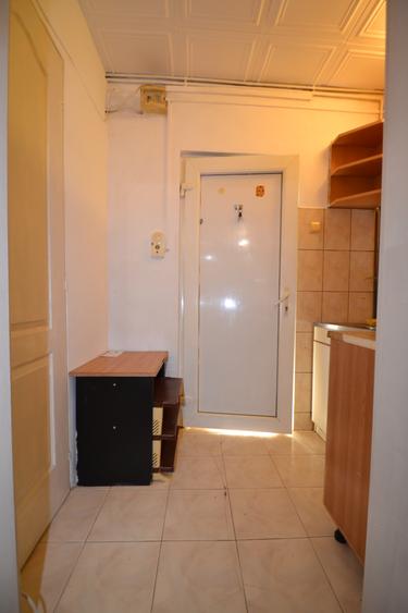 Garsoniera zona Modern, 21 mp, 250 euro