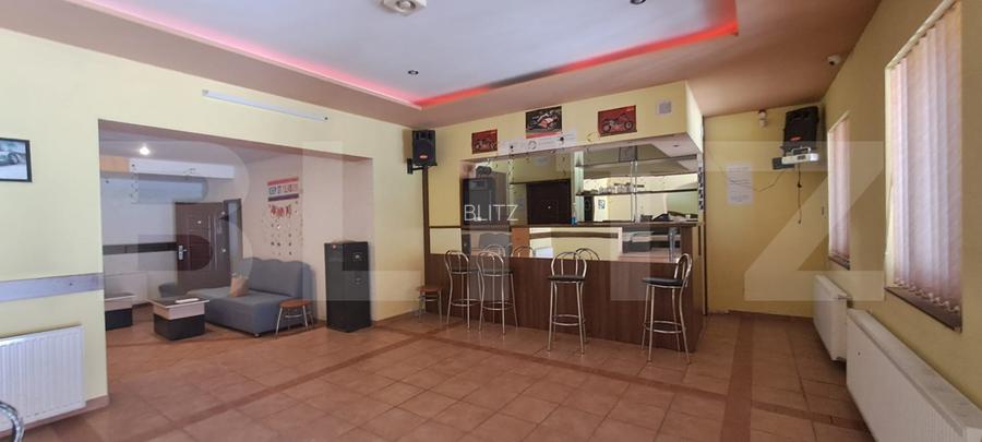 Magazin sătesc cu terasă, centrul satului Feldioara– priveliște Munții Făgăraș - 2