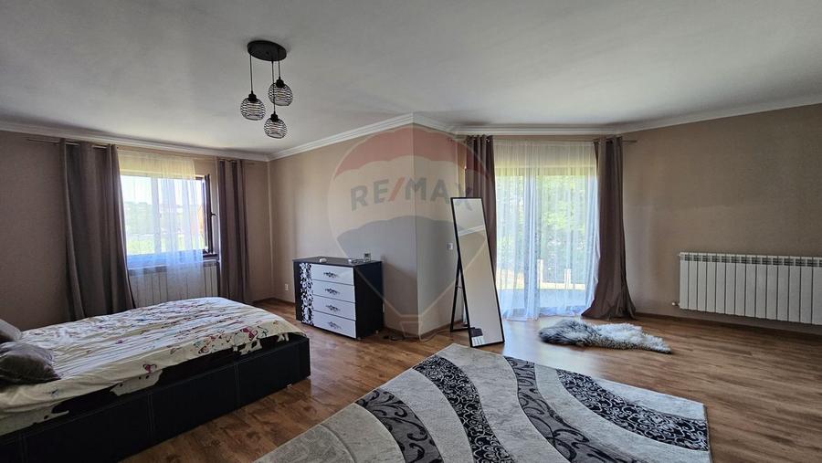 Casă / Vilă cu 6 camere de vânzare in Hânțești, Suceava