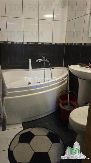 Apartament luminos de vanzare cu 2 camere in zona Crangasi- disponibil imediat- - 9