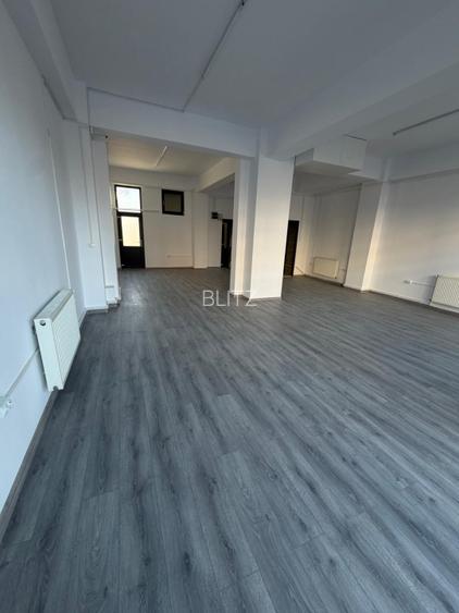 Spatiu comercial, 100 mp, zona centrala din Filiasi cu deschidere in Racoteanu - 4