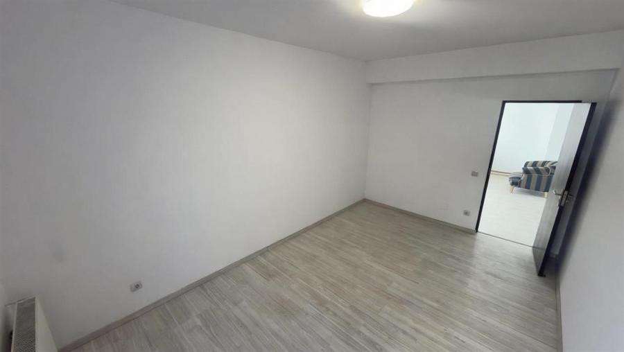 3 Camere l Central l 100 MP l Str.Traian l Parcare