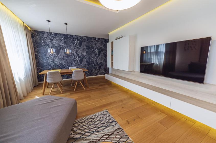 3 camere | Parcare | Exigent Two Militari