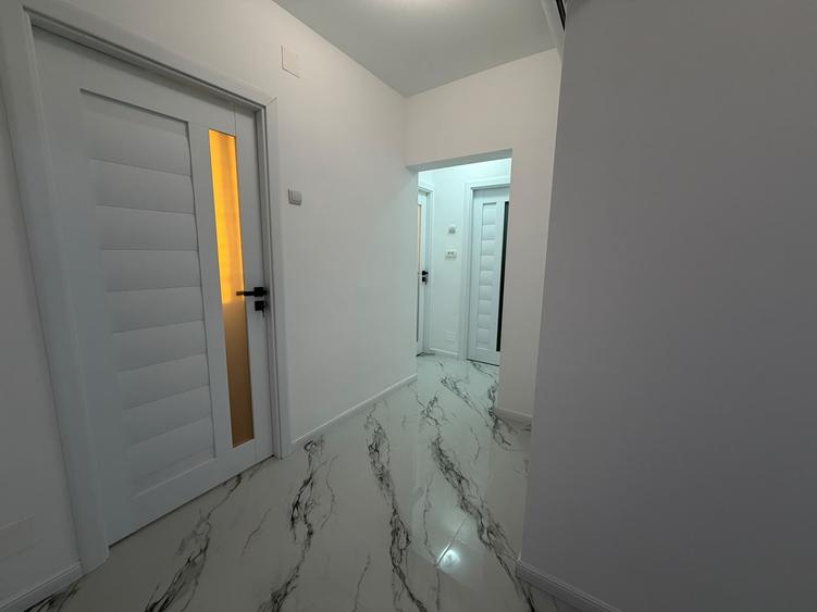 Drumul Taberei Renovat 3 camere metrou Raul Doamnei