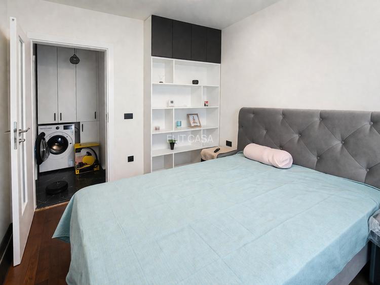 Apartament de 2 camere, etajul 3/4, zona Podu Ros - 4