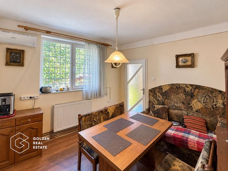 Casa din caramida, 3 camere + anexa, teren 262 mp,  zona Vlaicu
