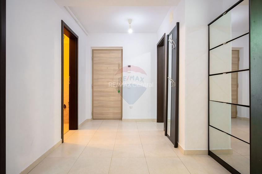 Apartament cu 2 camere la Urban Coresi, două balcoane, parcare + boxă - 13