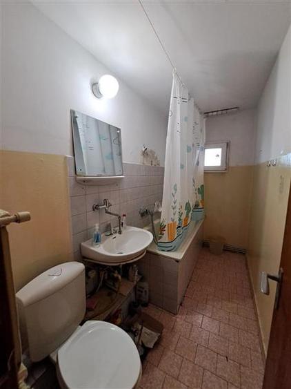 Apartament cu 3 camere, 76 mp utili, situat in cartierul Manastur!