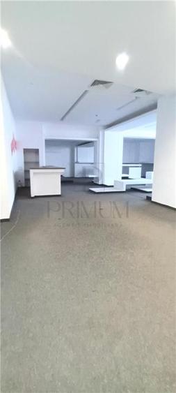 Spatiu comercial renovat cu vitrina - Lipovei - Iulius Mall