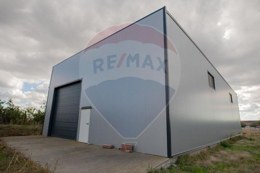 Spațiu industrial de 300mp de vânzare