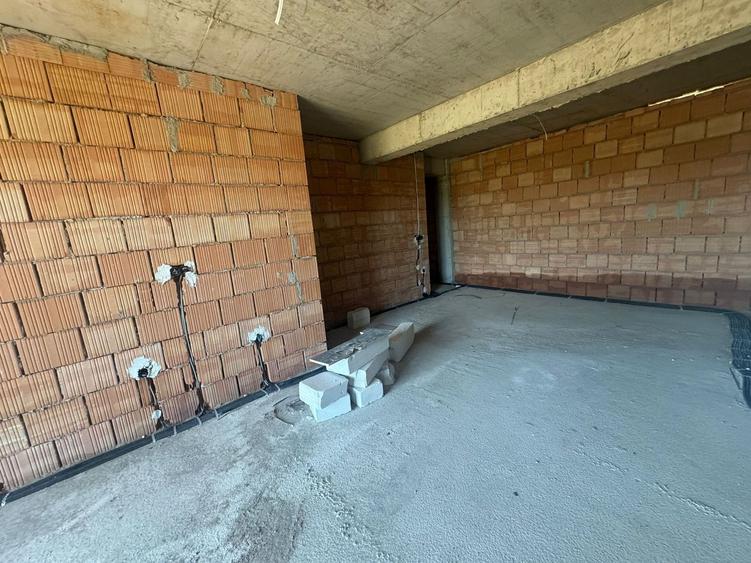 Apartament 3 camere, Selimbar