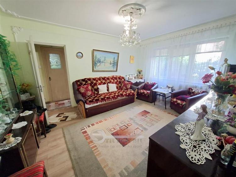 Pacurari in spate la Alpha Bank, apartament 2 camere, baie cu geam