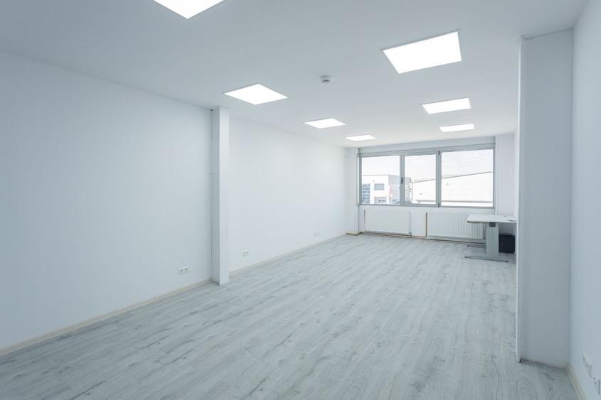 Spatiu depozitare si productie 1800 mp .Otopeni