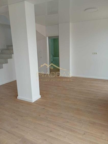 Sediul Ideal de Firmă: Duplex 4 Camere | 4 Terase Mari (70mp)| Parcare| Crângasi