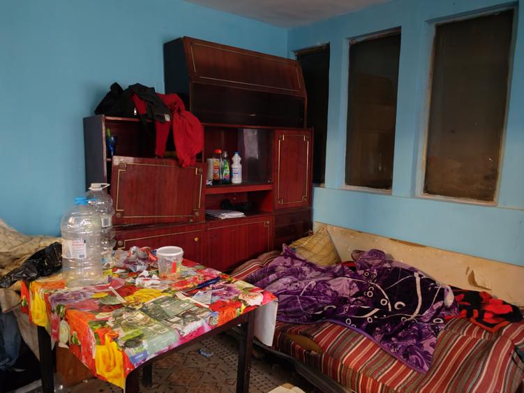Casa 2 camere libera la vanzare zona Craiter