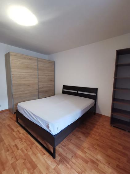 Dristor, garsoniera, 1 minut metrou, 320 euro