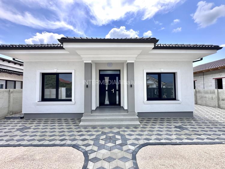 Casa moderna pe parter, 4 camere, 423 mp teren, confort si intimitate - 9